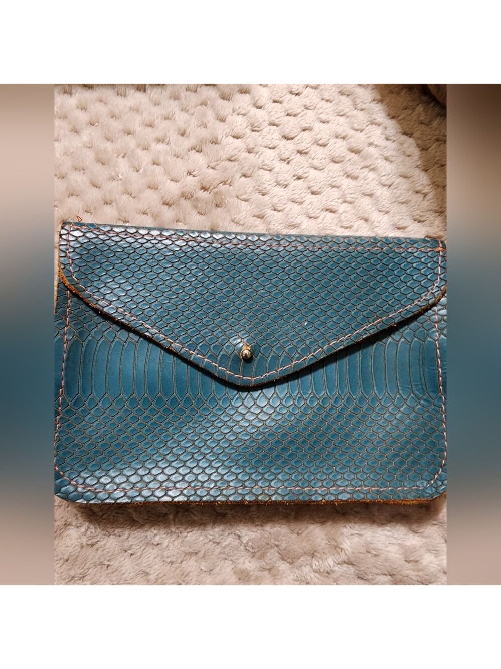 Chic Teal Snake Pattern Clutch